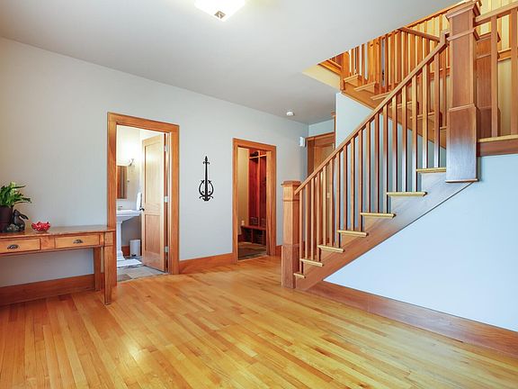 5th image of 12613 Massachusetts St