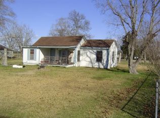 402 Ray St, East Bernard, TX 77435
