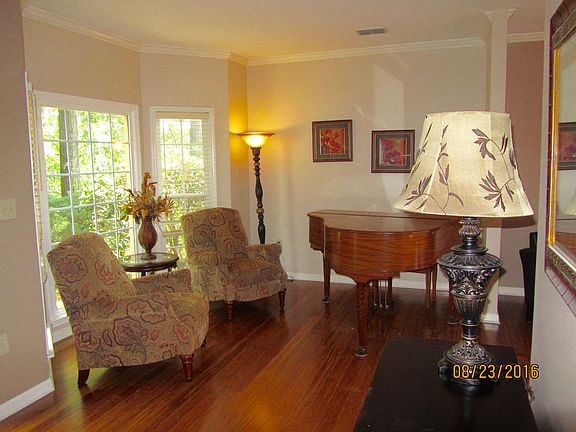 Entertainment /  Living