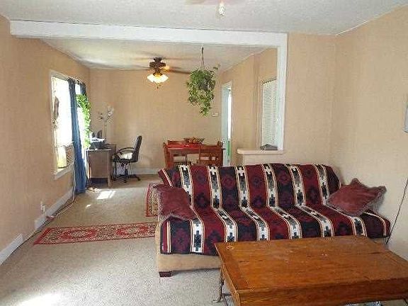 3rd image of 120 N Thornwood Ave
