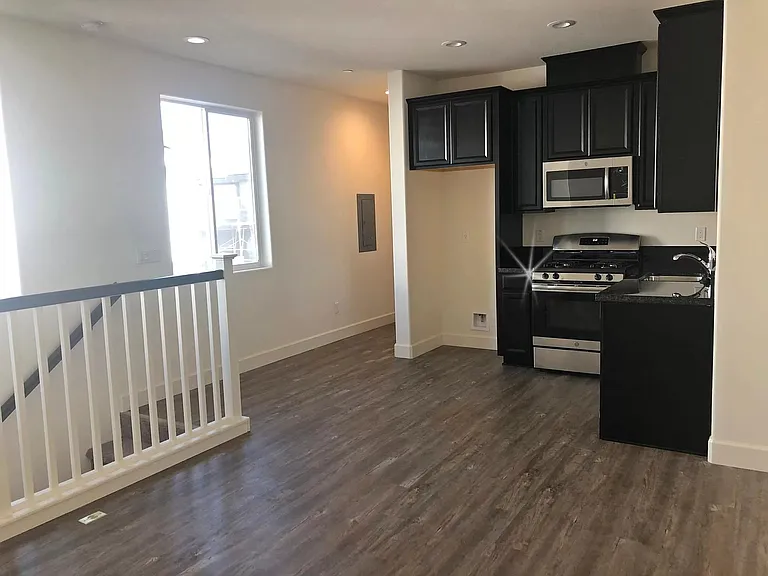 504 E Isidoro Ave #504 — Photo 10