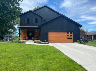 7988 Greenfield Shores Dr, Scotts, MI 49088