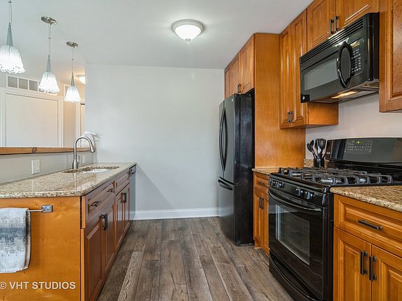 5th image of 652 N Deer Run Dr #652