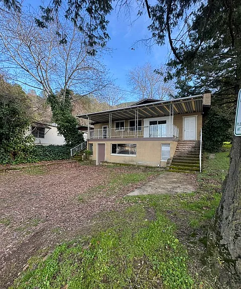 3356 Cypress Ave — Photo 1