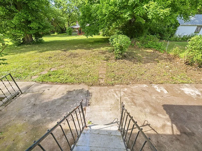 4220 Viewland Dr — Photo 19