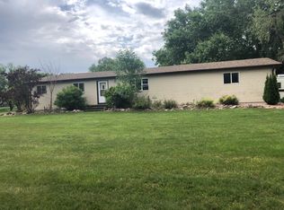 450 Dixon Path, South Sioux City, NE 68776