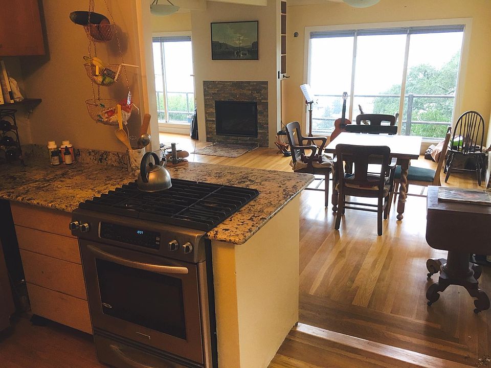 2nd image of 39 Glen Ct