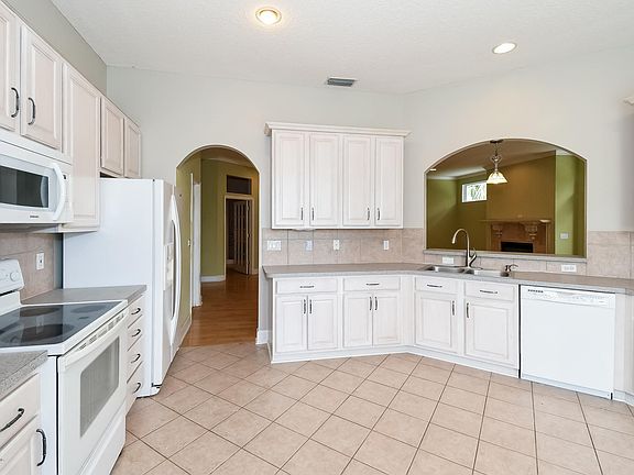 2nd image of 6781 Beatrix Dr
