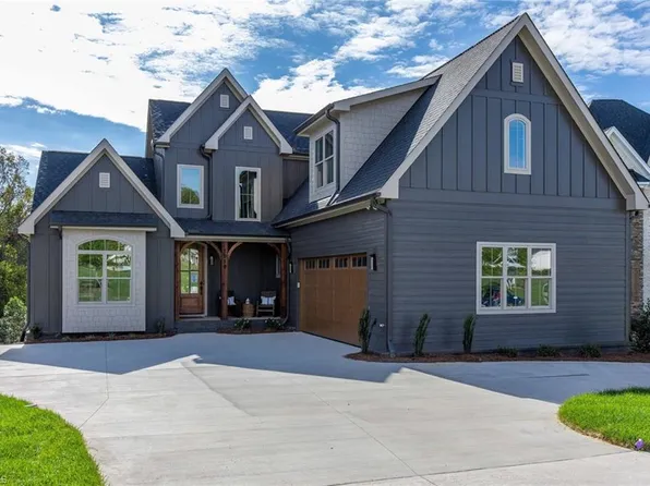 1016 Wood Duck Ln, Winston Salem, NC 27106