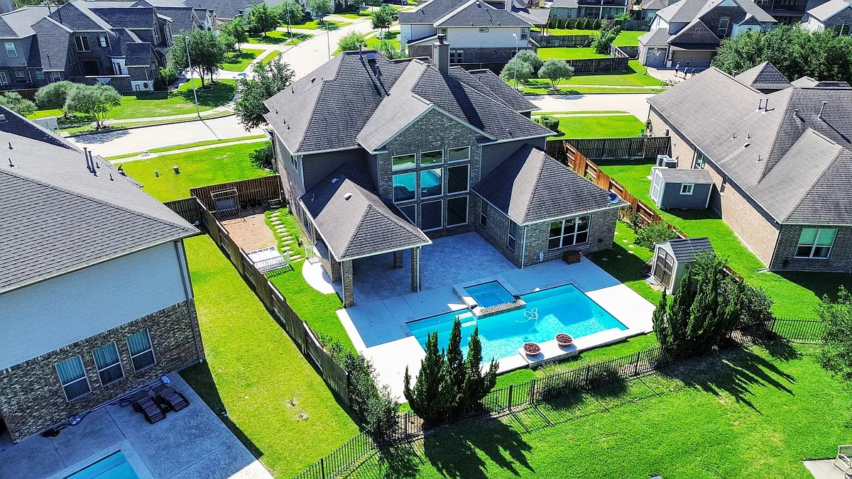 Building Photo - 25627 Fleming Lodge Ln