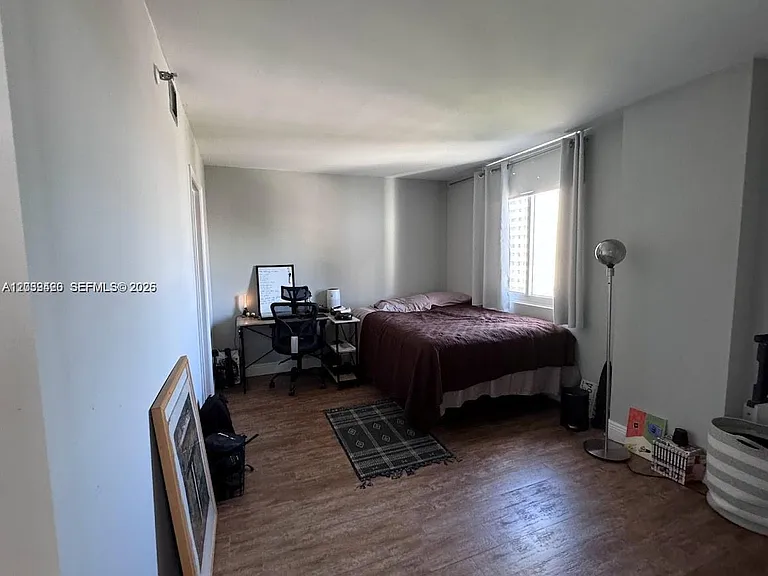 800 N Miami Ave #E-1008 — Photo 17