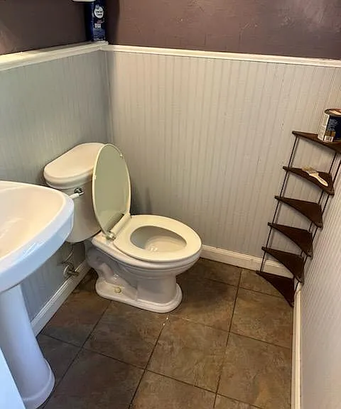 1525 Melrose Dr — Photo 10
