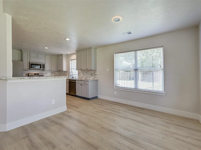 4931 Lake Catherine Ct — Photo 25