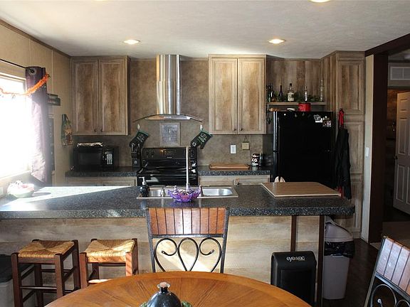 2nd image of 602 Hunt St Lot 7