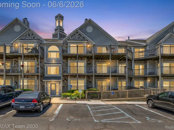 37522 Jefferson Ave APT 102, Harrison Township, MI 48045