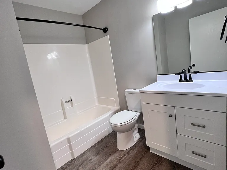 401 Century Ct — Photo 11