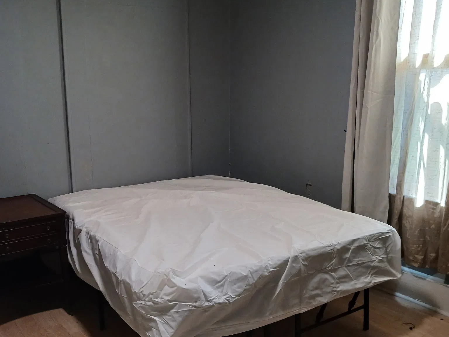 4 bed, 904 sqft, $140 — Photo 3
