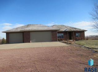 17 E Big Sky Pl, Sioux Falls, SD 57110