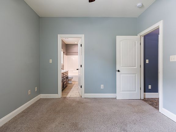 5th image of 5136 Carlton Ridge Cir