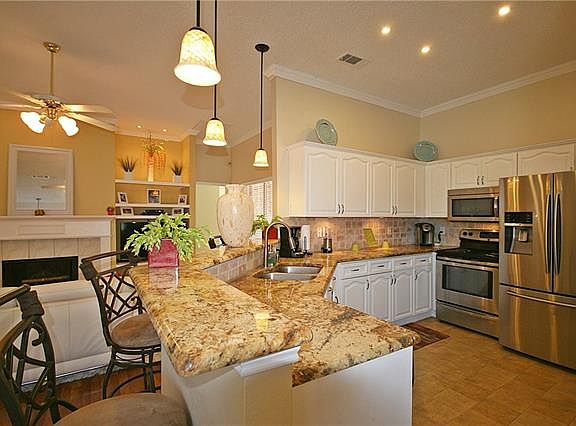 4th image of 10001 Danbury Dr
