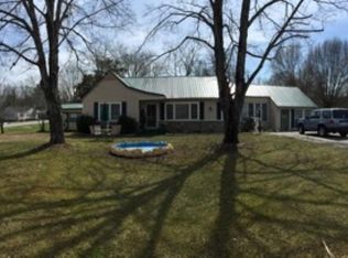 1910 E Lincoln St, Tullahoma, TN 37388