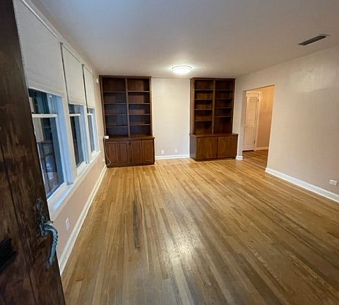 Original hardwood oak floors