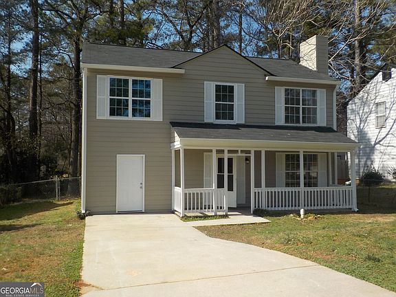 2nd image of 2169 Victoria Pl