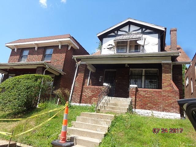 1st image of 5571 Palm St