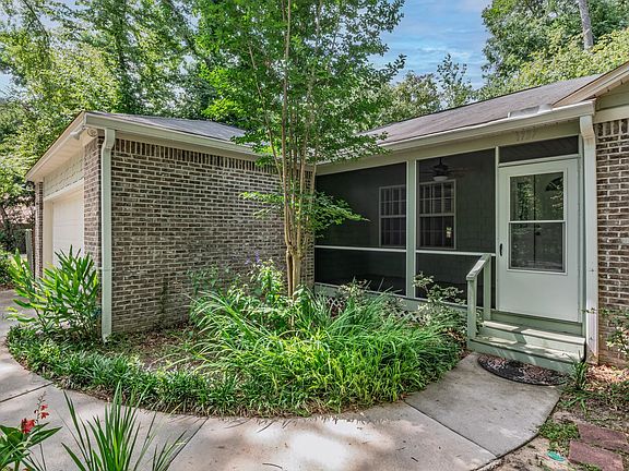 3rd image of 1737 Silverwood Dr