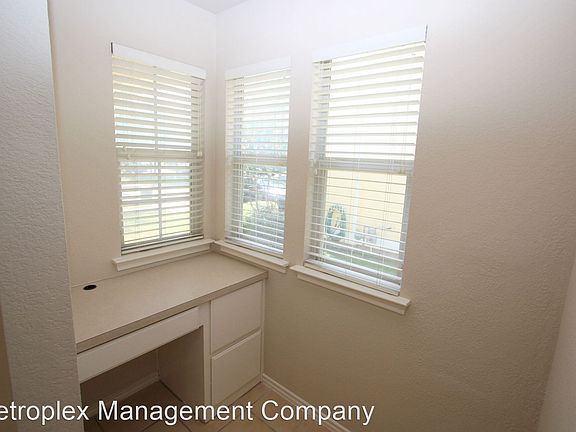 5th image of 4936 McCauley Dr