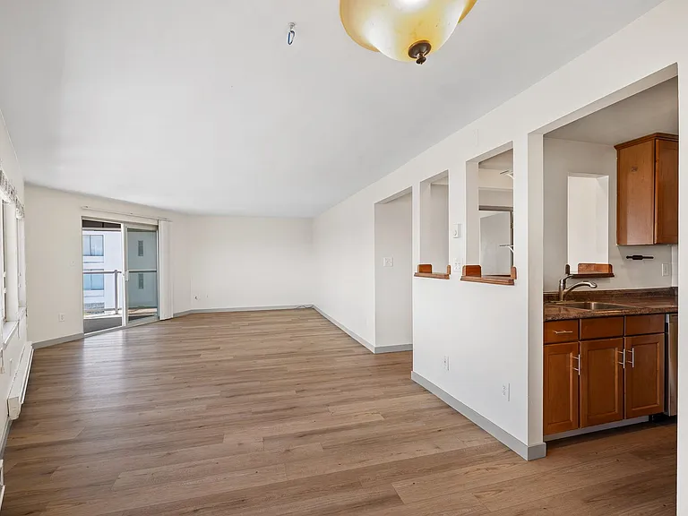 Alki Shores Apartments — Photo 23