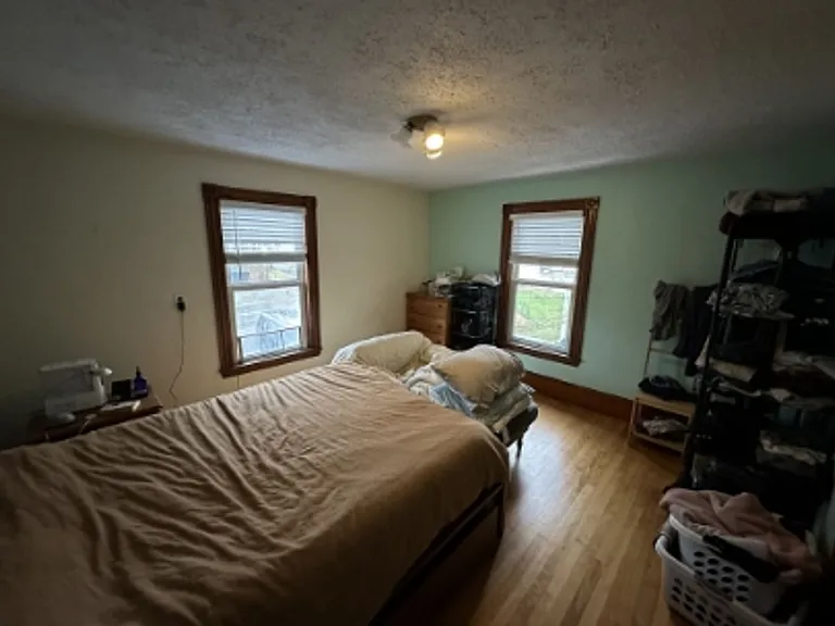 30 Forest Ave — Photo 10