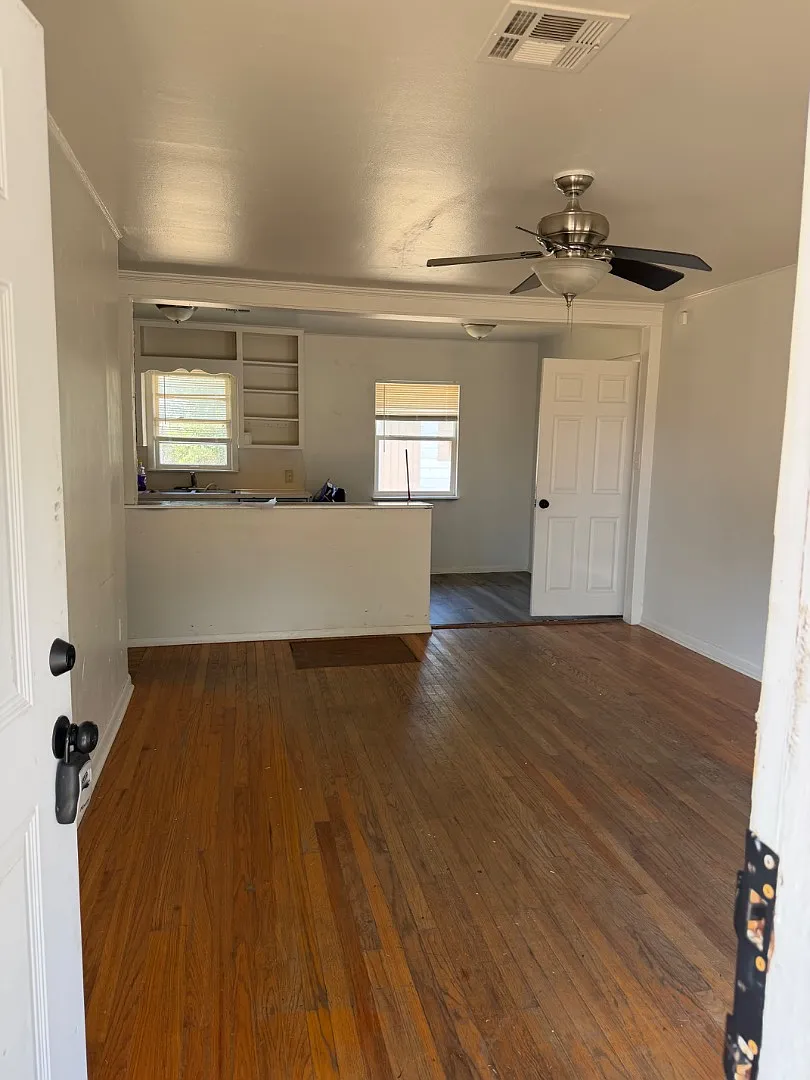 4305 N Libby Ave — Photo 1