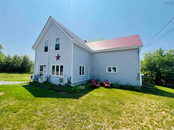30 Junction Rd, Springhill, NS B0M 1X0