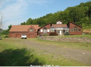 135 Warner Rd, North Haven, CT 06473