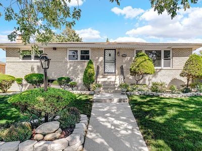 10555 S Tod Dr, Palos Hills, IL, 60465