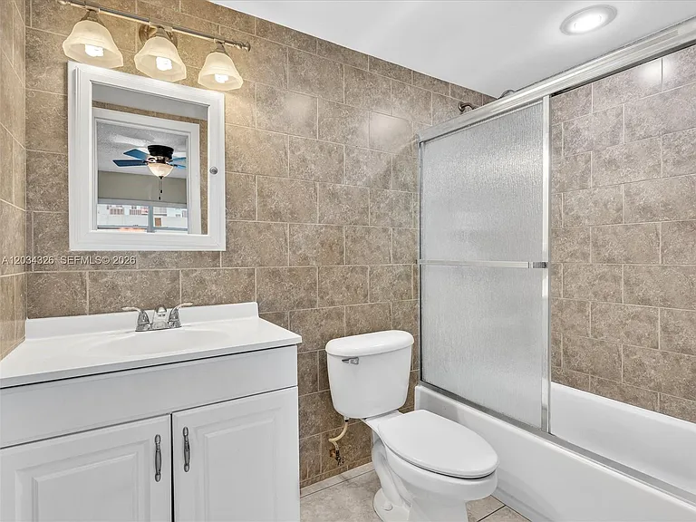 210 NW 87th Ave #L206 — Photo 38