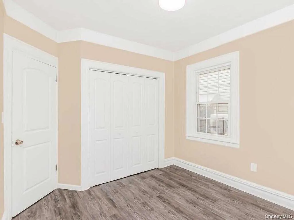 3302 Bronxwood Ave — Photo 3
