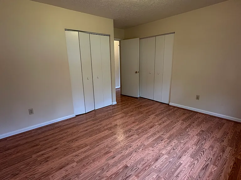 1180B Brown St NE #B — Photo 3