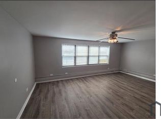 6205 S Michigan Ave #2F, Chicago, IL 60637