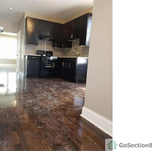 1st image of 16532 S Park Ave