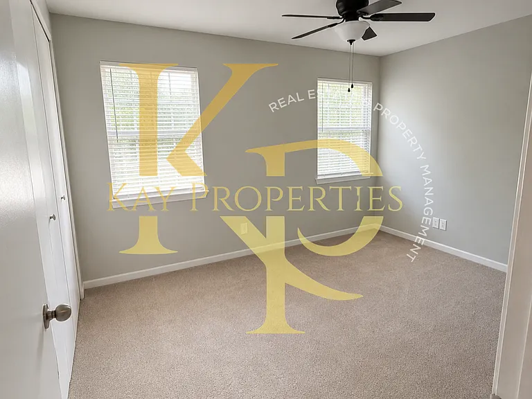 3013 Wedgedale Ave — Photo 9