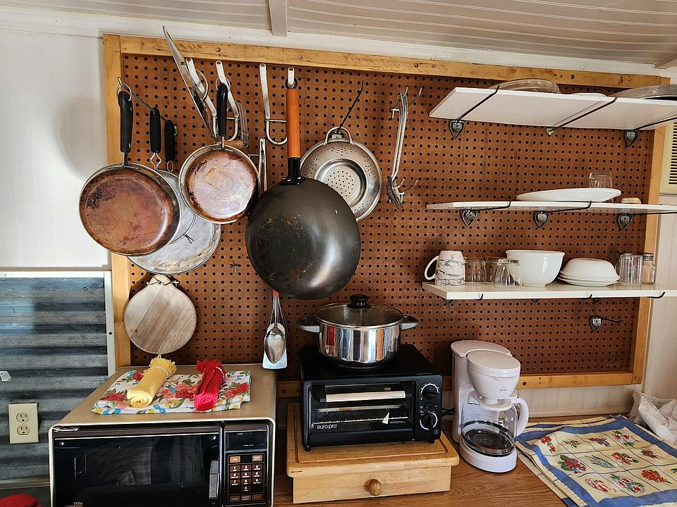 1524 W Pittsburgh St, Scottdale, PA 15683 Zillow