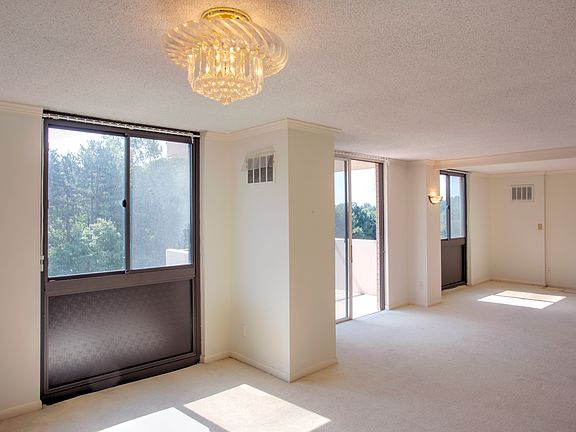 4th image of 7420 Westlake Ter APT 503