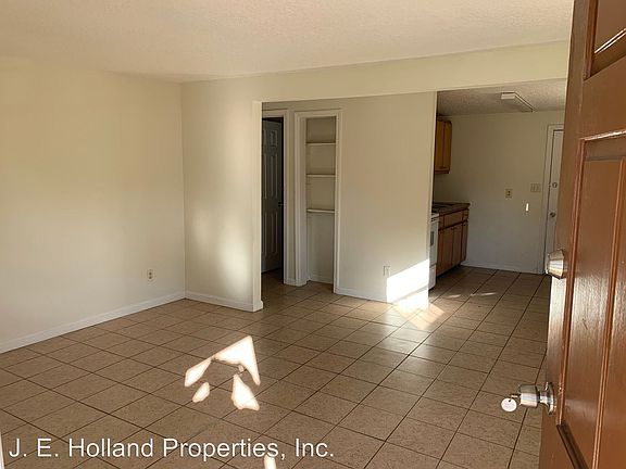 3rd image of 8415 Hare Ave