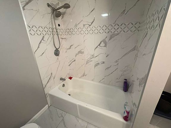 5th image of 90 Beacon St APT 2