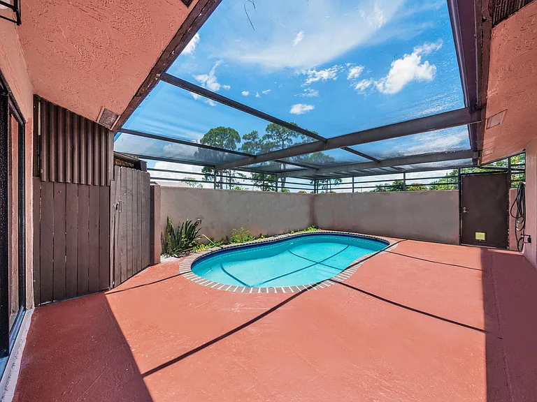 4757 Sunny Palm Cir #A — Photo 31