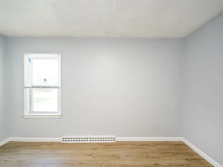 22675 Santa Maria St — Photo 32