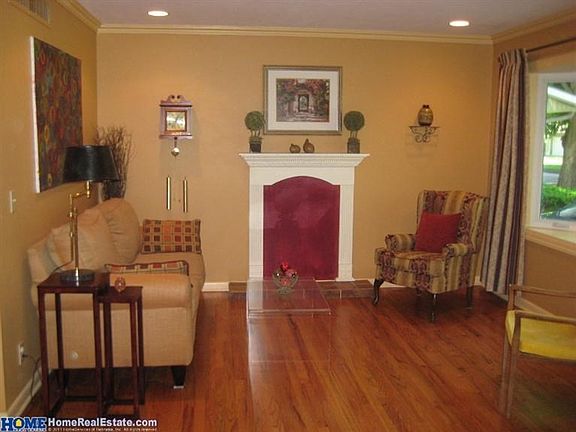 3rd image of 1731 Deweese Dr