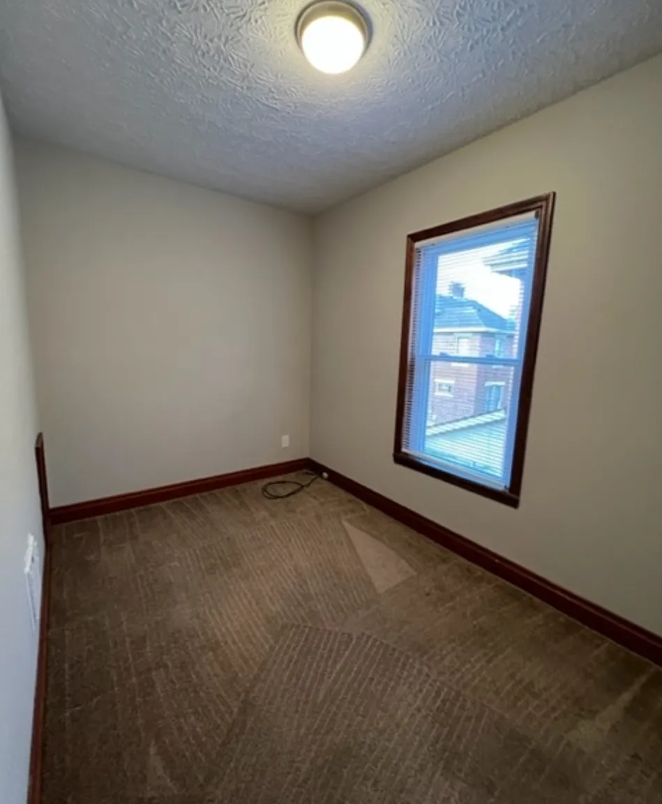 4 bed, 1646 sqft, $1,650 — Photo 2
